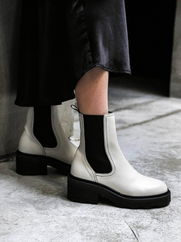 MIKE CHELSEA W - BABY CALF - OFF WHITE