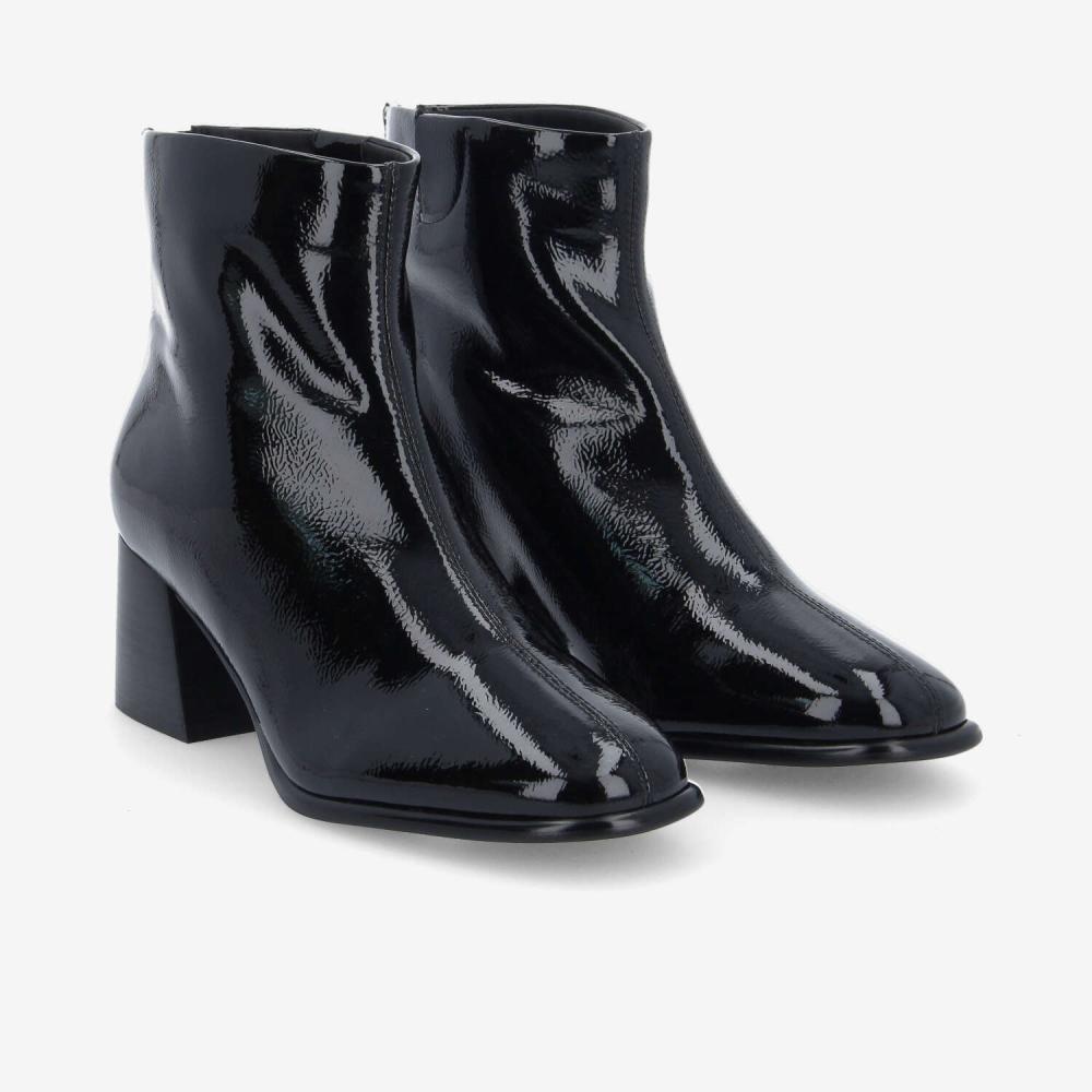 SKARA BOOTS W - WRINKLED PATENT - BLACK SKARA BOOTS W - WRINKLED PATENT - BLACK
